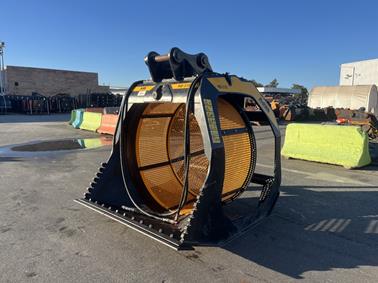 MB 20T Hydraulic Screening Bucket image 1